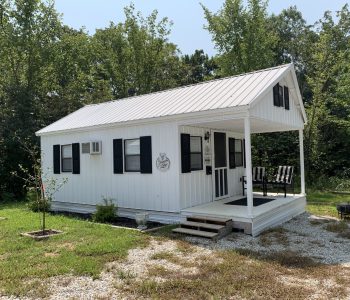 Young's Lodge Cabin 4