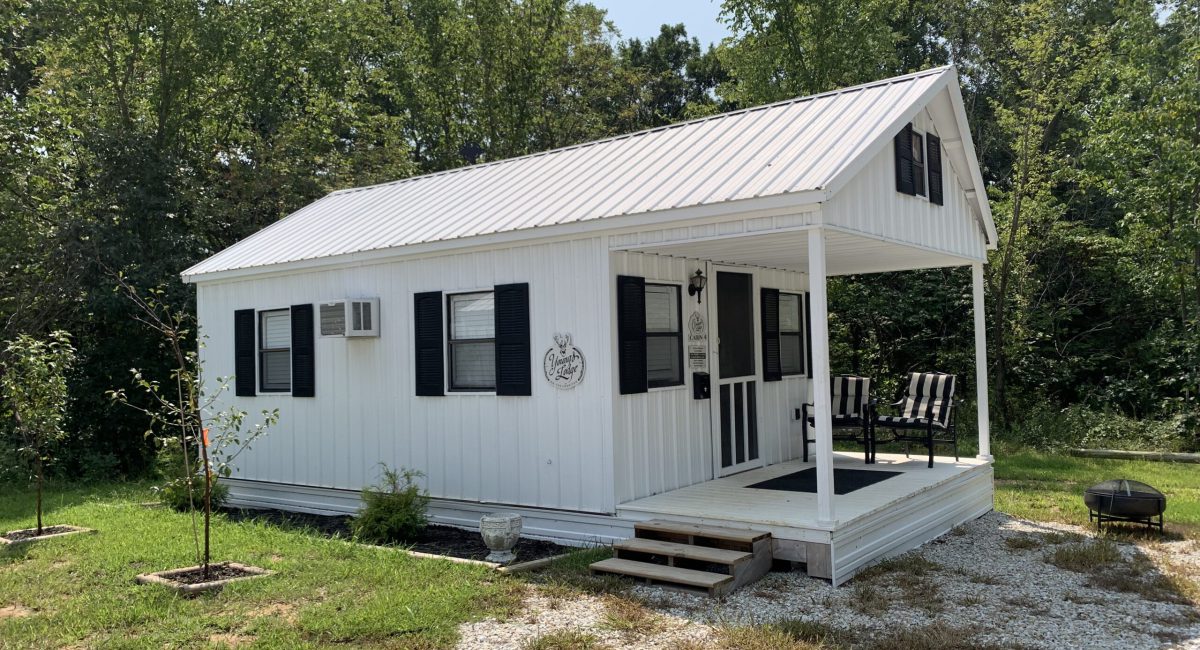 Young's Lodge Cabin 4